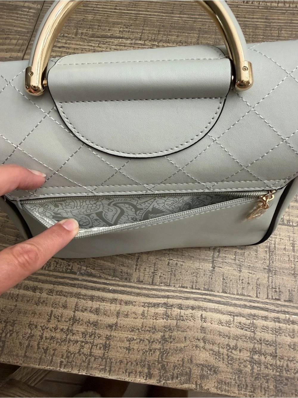 Bella Russo chic light